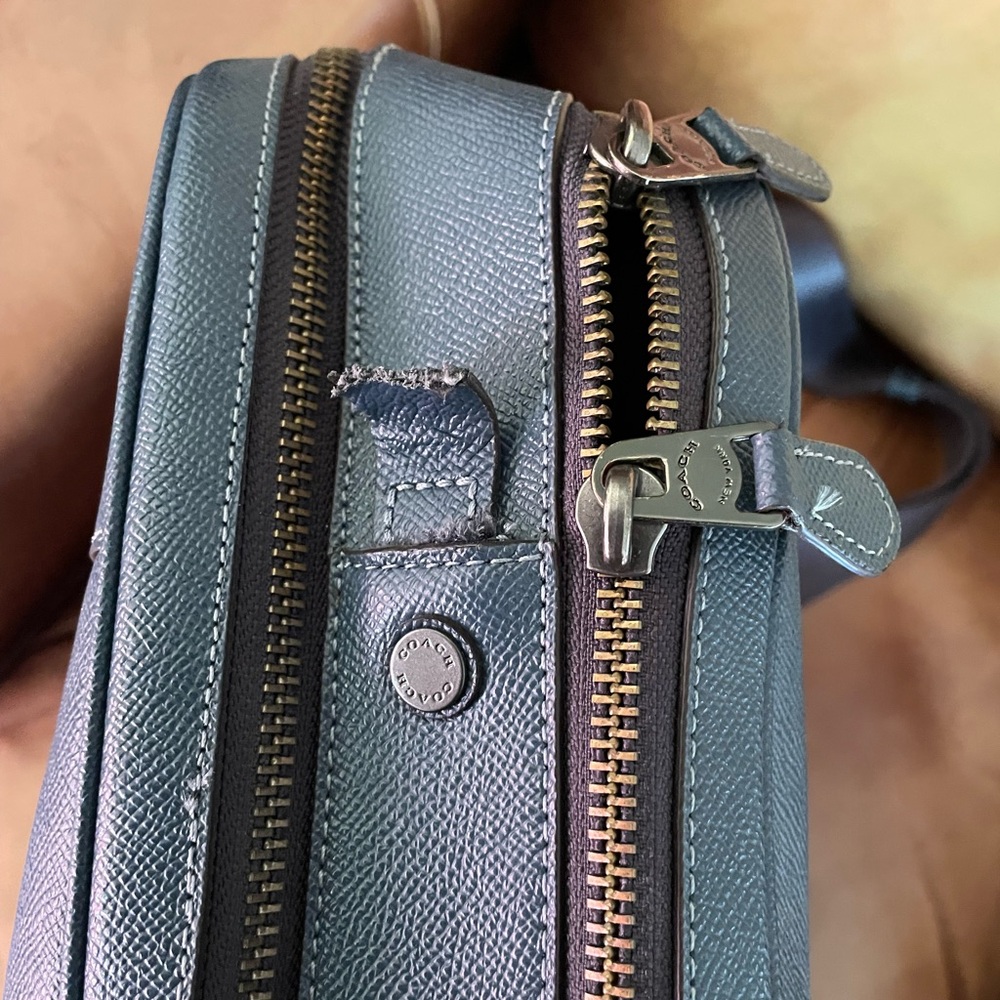 Gorgeous Coach Metropolitan Double Zip Business Case in pebble leather. - Picture 9 of 15